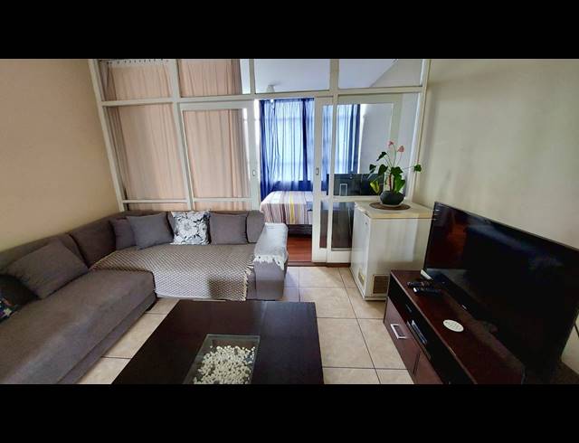 1 BEDROOM APARTMENT SOLD IN TOWNSEND ESTATE